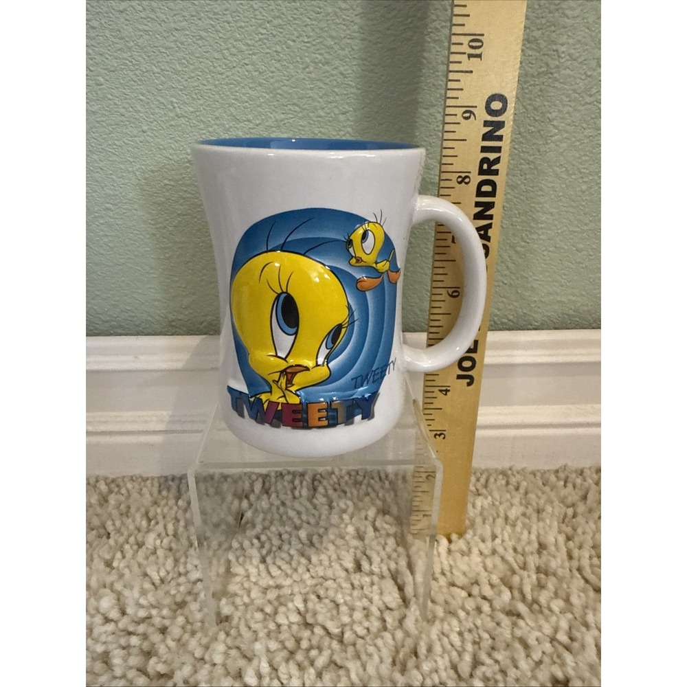 Tweety bird 3-D relief mug from Six Flags